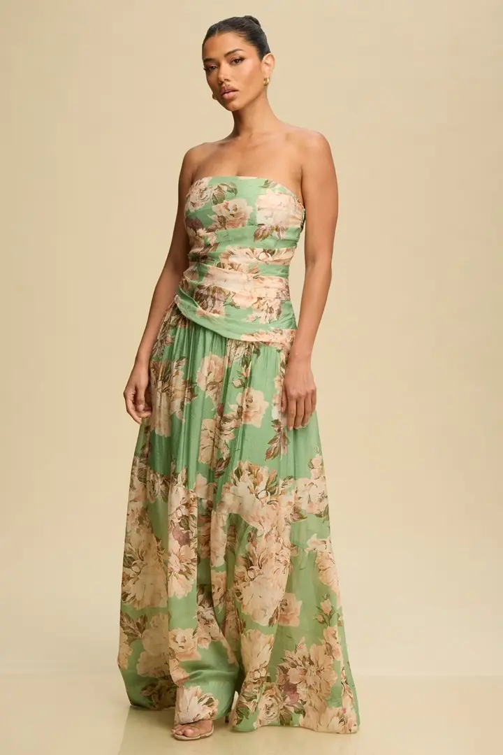 robe lily 3